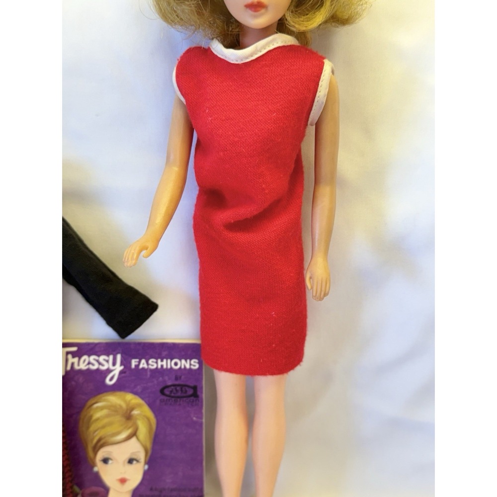 American Character TRESSY Blonde Fashion Doll w/ Accessories & Fashions Book - Picture 4 of 11